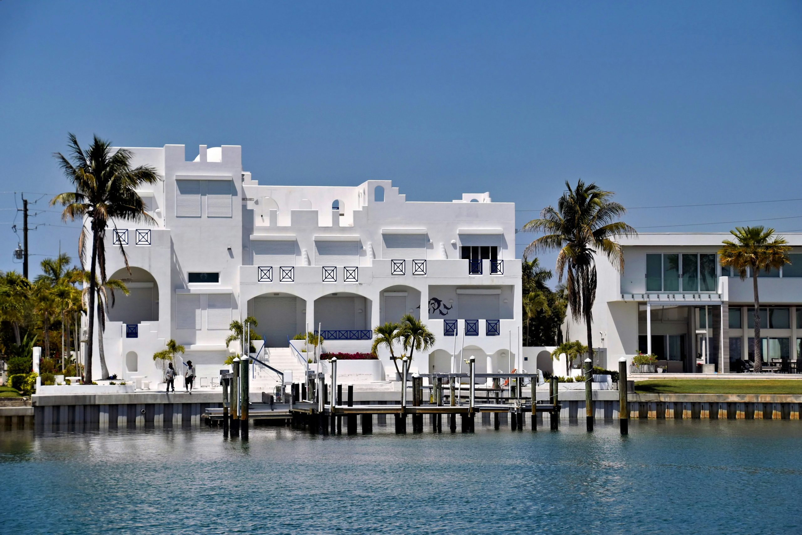 FEATURED LISTINGS jeffrey eisen puweb2kstw4 unsplash
